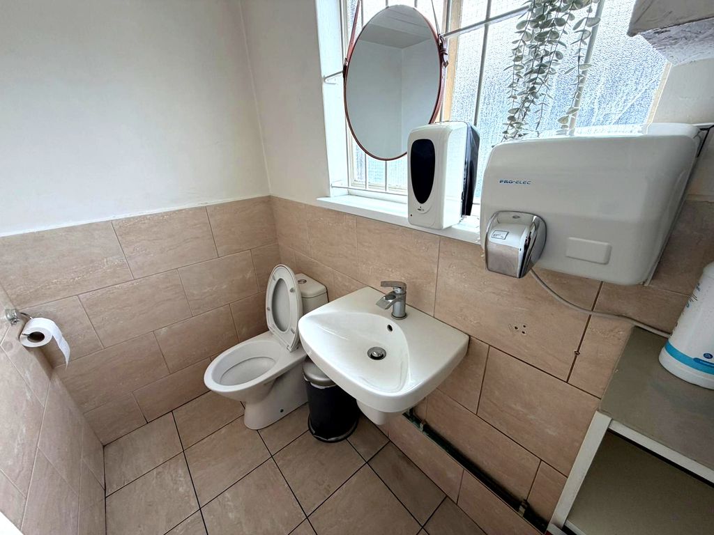 Photo 9- click for photo gallery